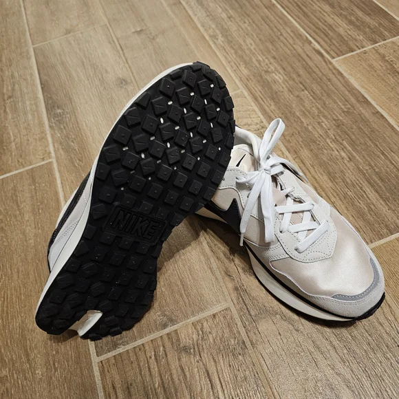 Women's Summit White/SANDDRIFT/SAIL/Black Shoes - Picture 4 of 7